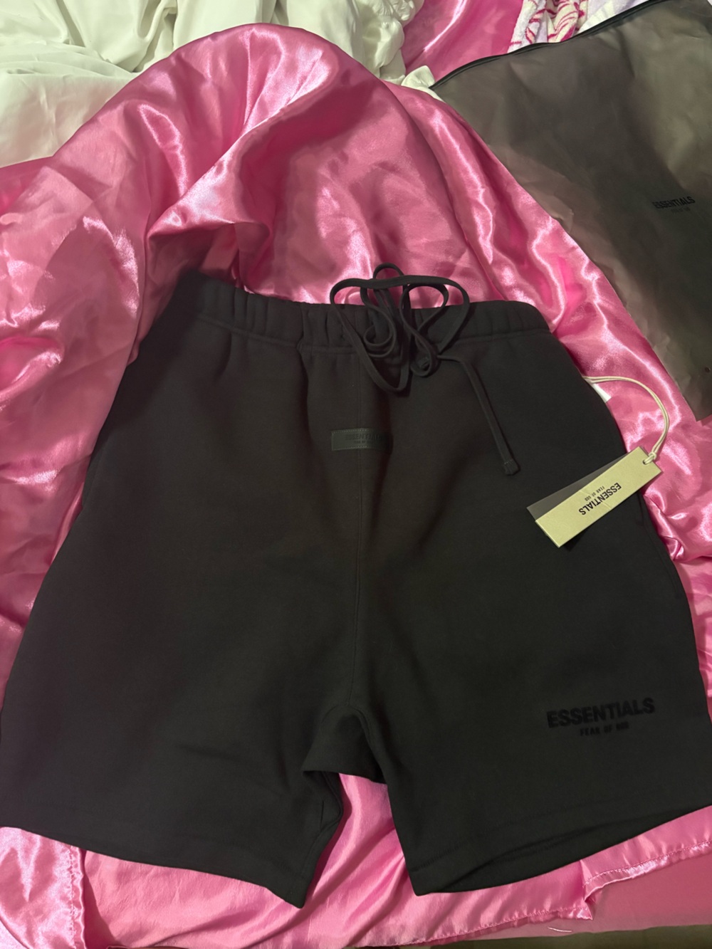 Men’s essentials fear of god shorts